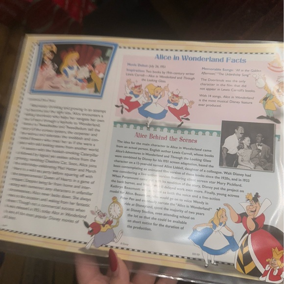 Disney Patch Collection Red Box - Picture 4 of 8